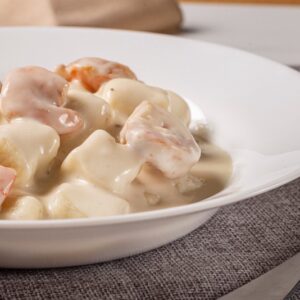 Nhoque (Molho ao Sugo ou Molho Bechamel)