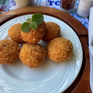Hot Salmao – Bolinho de Salmao grelhado com Cream Cheese