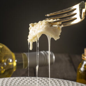 Raviole (Molho ao Sugo ou Molho Bechamel)